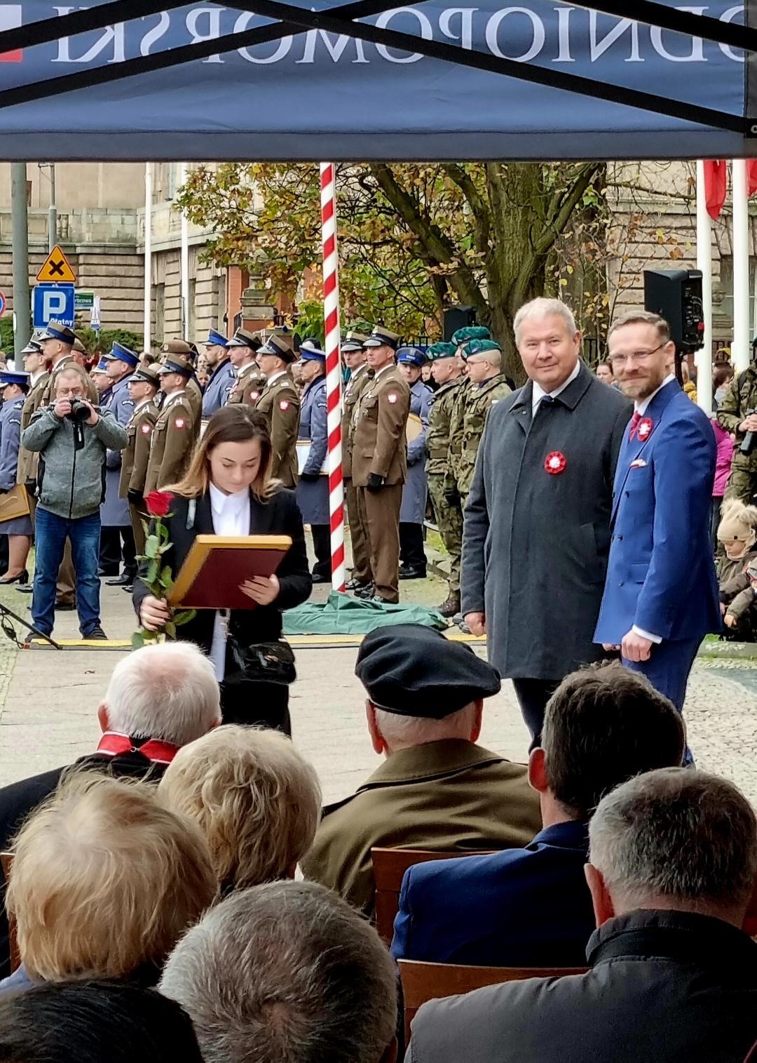 Myśliborzanka Olha Jędrzejczak odbiera akt nadania polskiego obywatelstwa